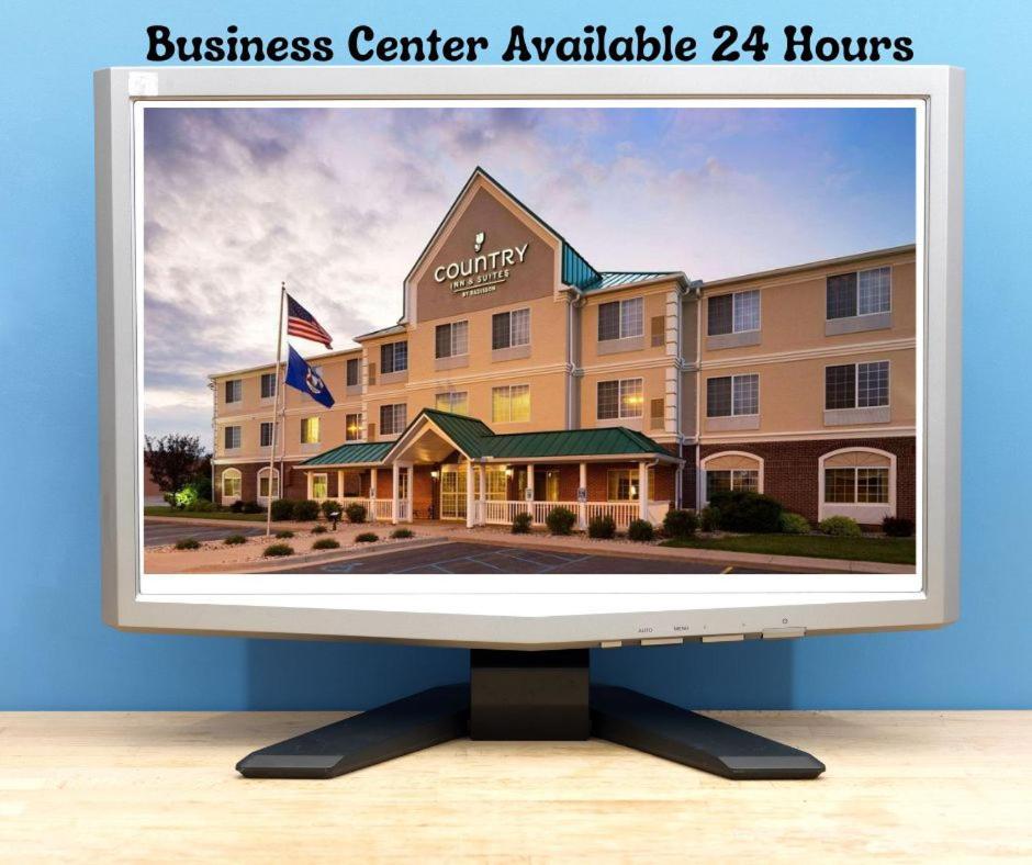 Country Inn & Suites By Radisson, Big Rapids, Mi Εξωτερικό φωτογραφία