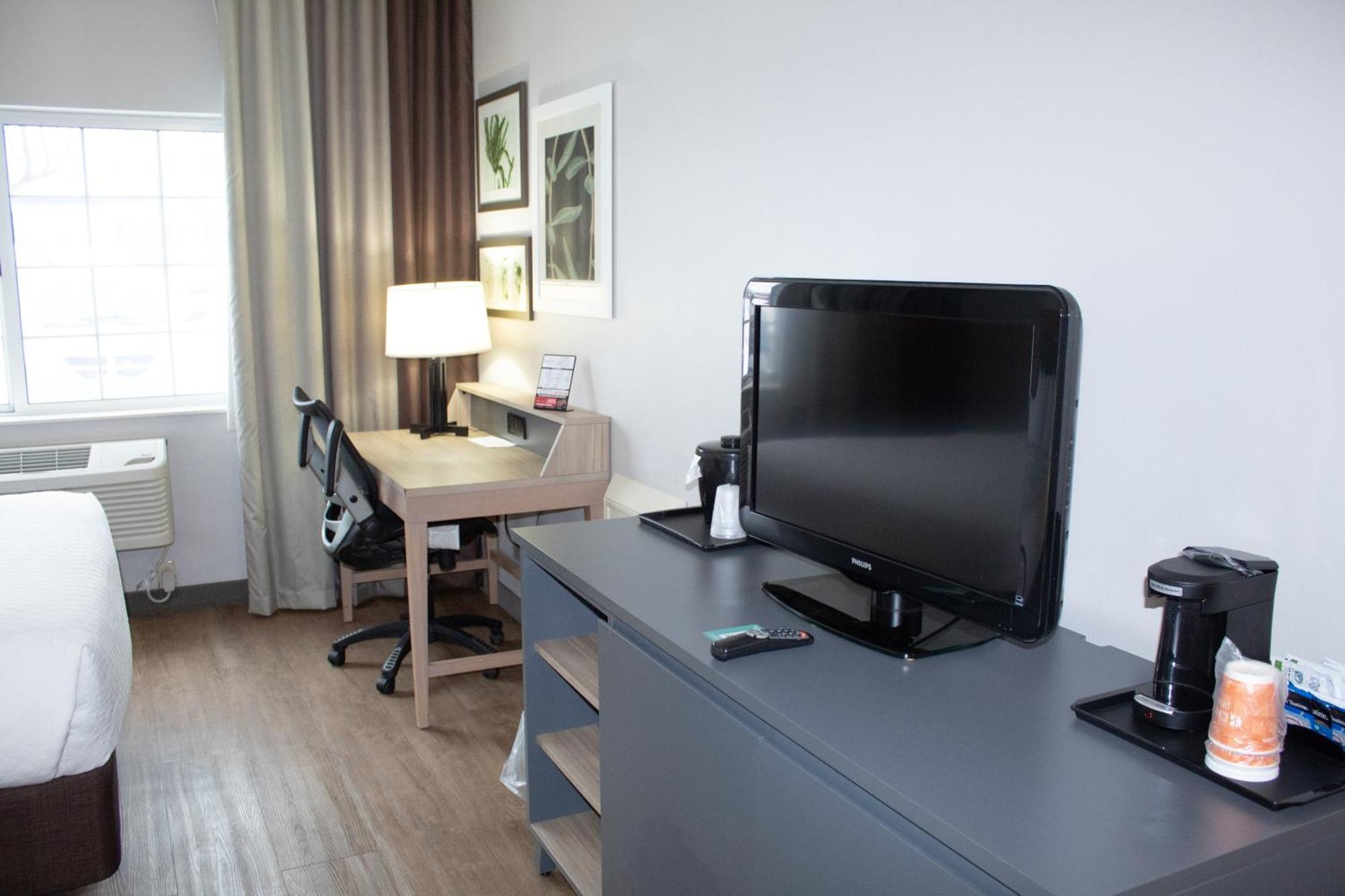 Country Inn & Suites By Radisson, Big Rapids, Mi Εξωτερικό φωτογραφία
