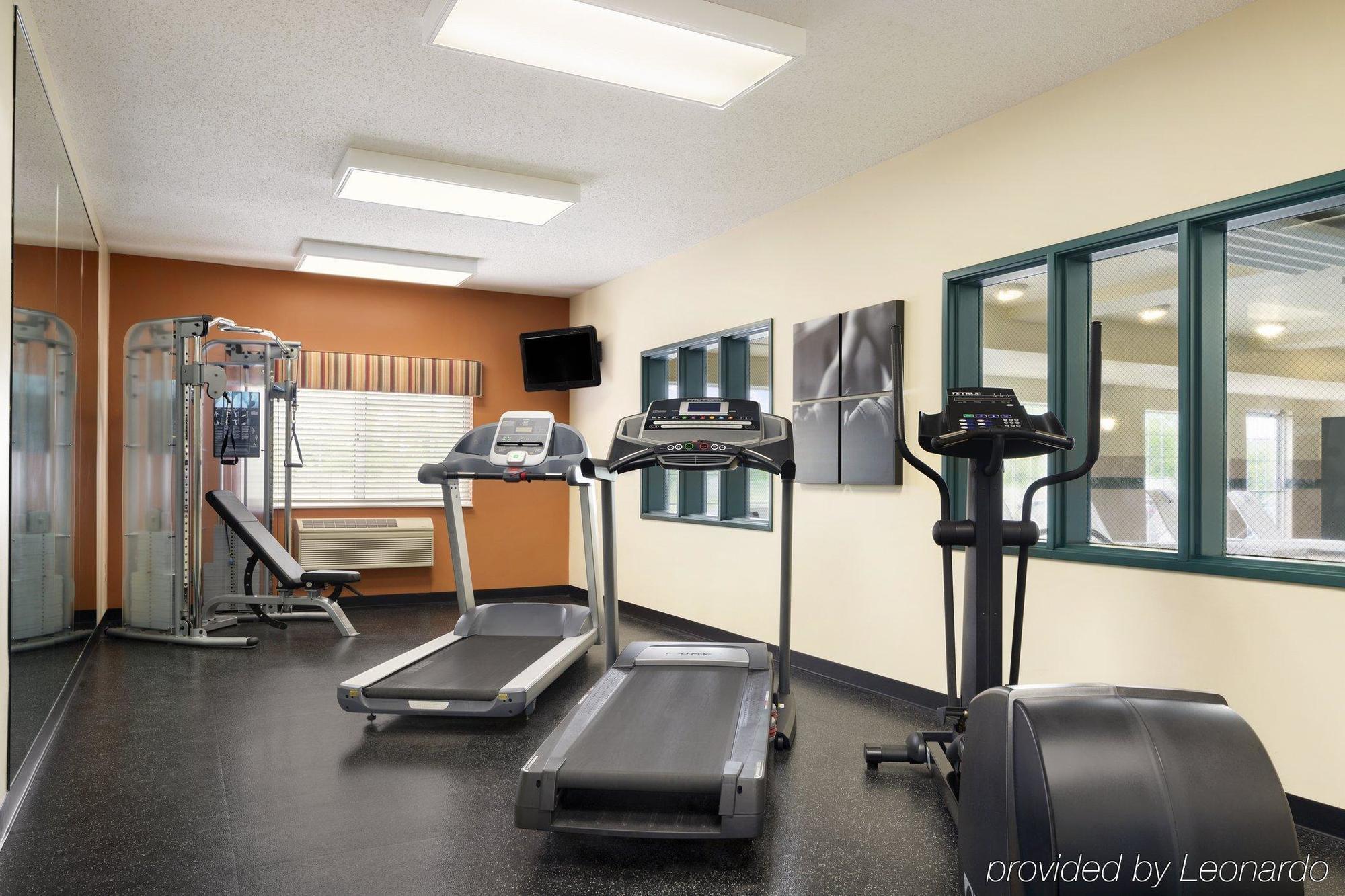 Country Inn & Suites By Radisson, Big Rapids, Mi Εξωτερικό φωτογραφία